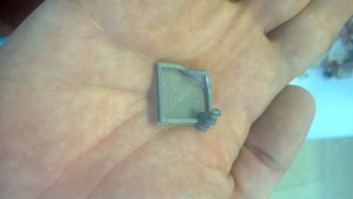 Primera pieza impresa en 3d - 2013