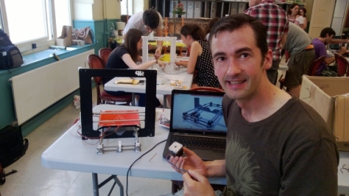 Primera impresora 3d ensamblada - 2013